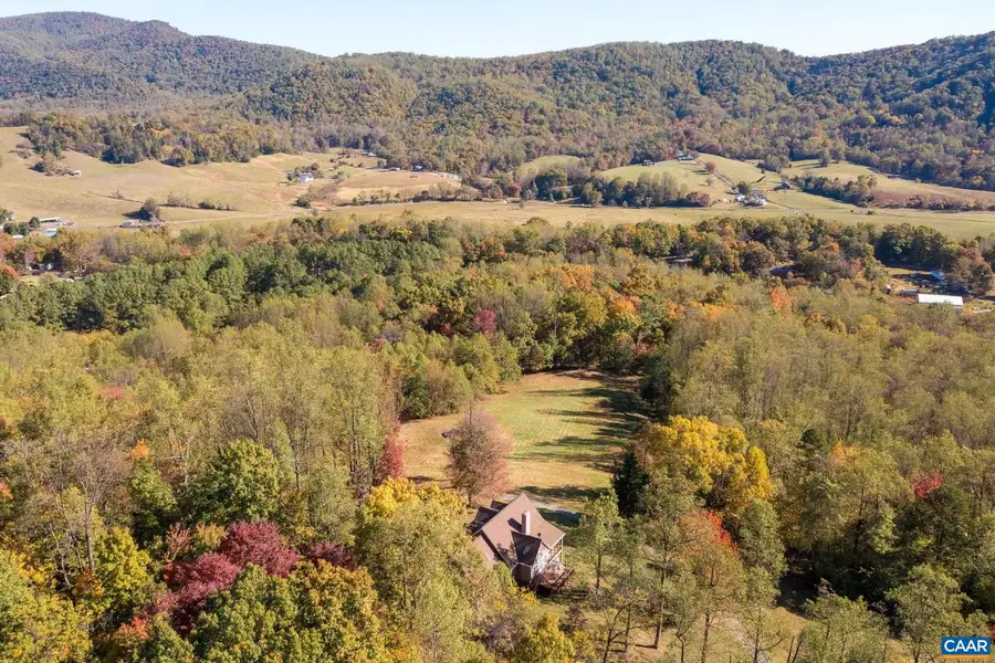 431 Bear Run Rd, Stanardsville, VA 22973 - #3