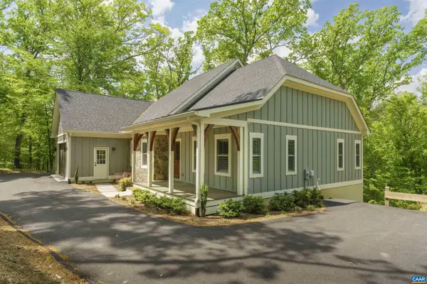 329 Carrsbrook Dr, CHARLOTTESVILLE, VA 22901