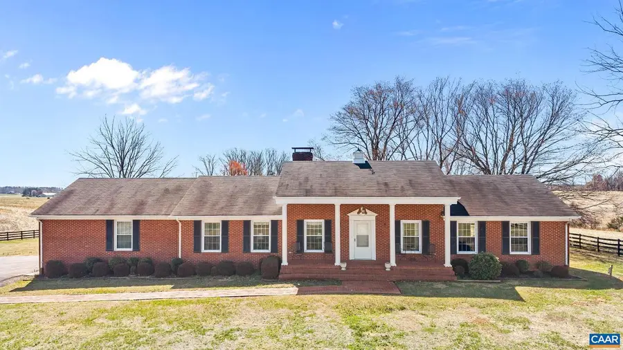 3258 W River Rd, Scottsville, VA 24590 - #2