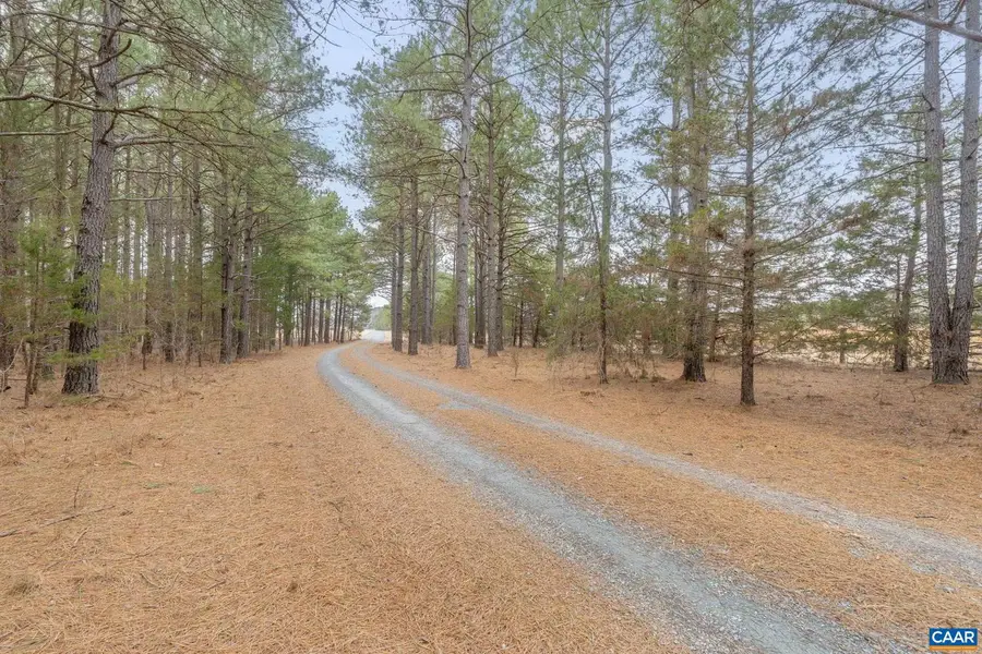 12048 Louisa Rd, Gordonsville, VA 22942 - #3