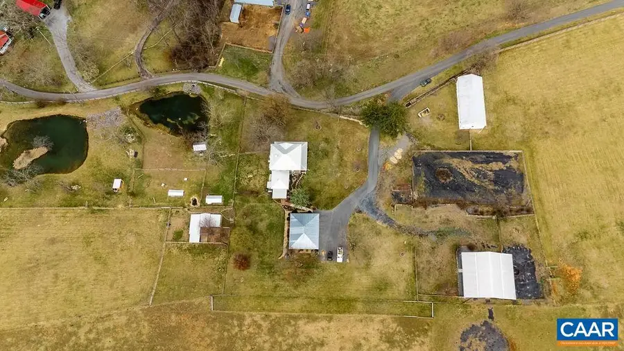 142 Mt Ida Ln, Staunton, VA 24401 - #2