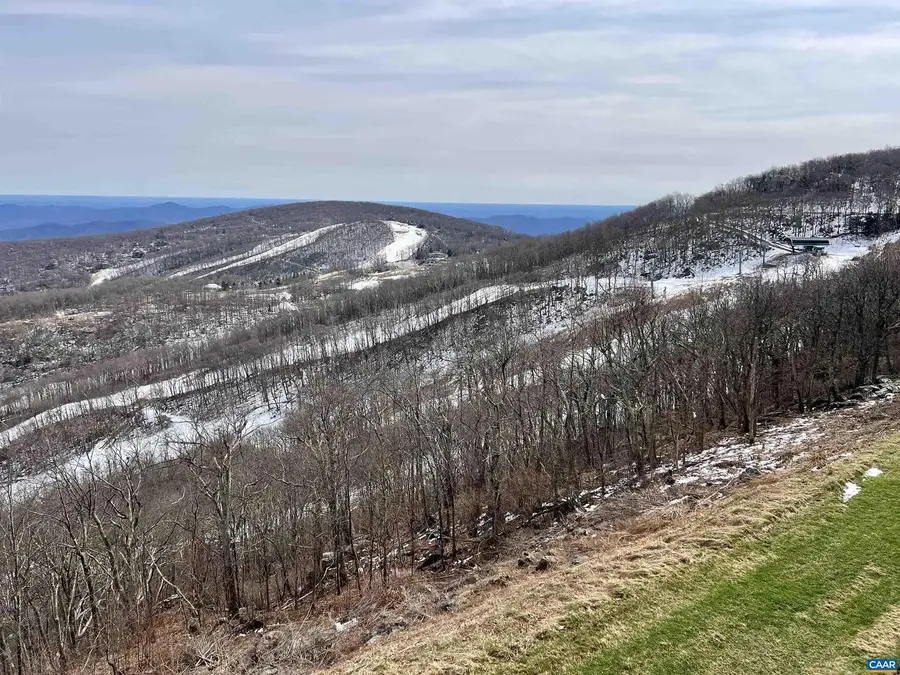 1561 Vistas Condos, Wintergreen Resort, VA 22967 - #2