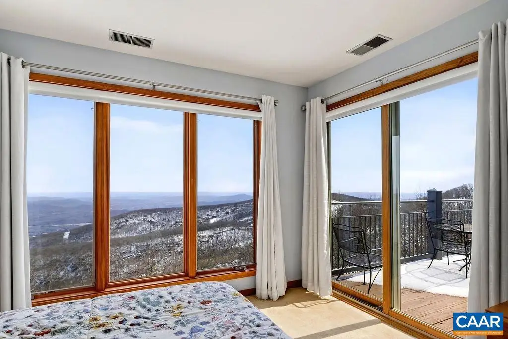 1551 Vistas Condos, Roseland, VA 22967 - #1