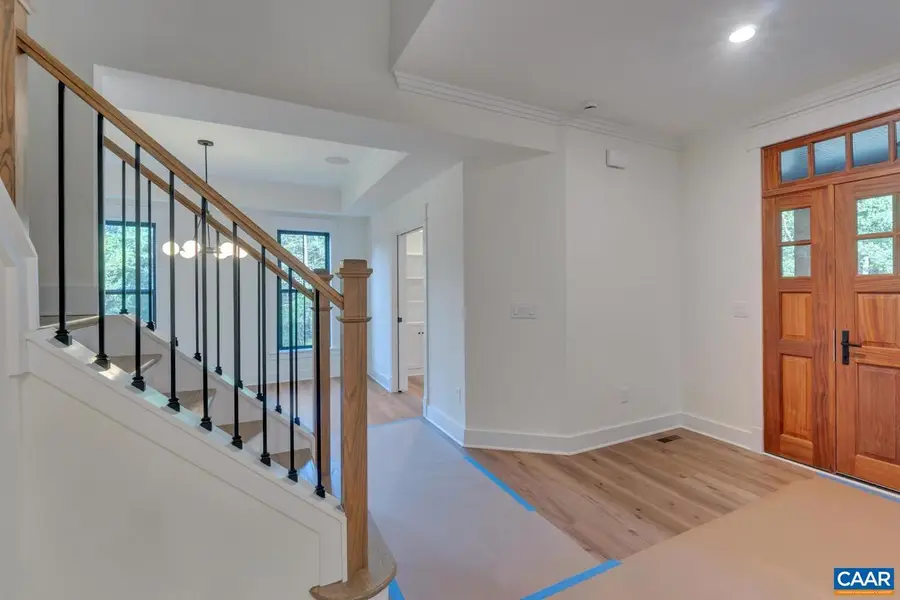 42 Borthwick St, Crozet, VA 22932 - #3