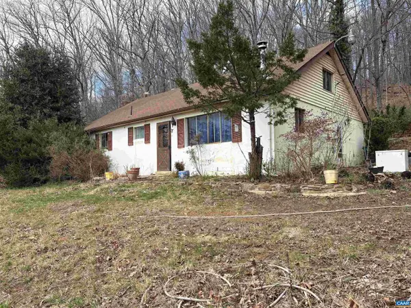 9450 James River Rd, SHIPMAN, VA 22971