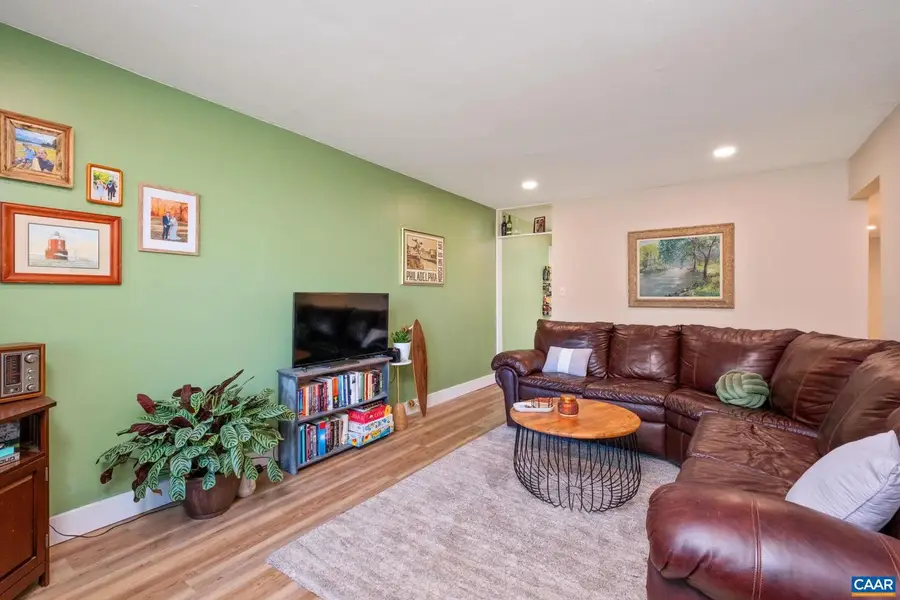 1908 Inglewood Dr #b, Charlottesville, VA 22901 - #2