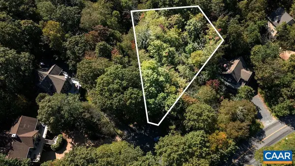 12 Dripping Rock Ln, WINTERGREEN RESORT, VA 22967