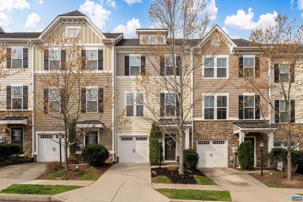 239 Pebble Beach Ct, Charlottesville, VA 22901 - #1