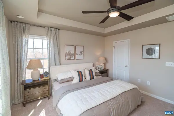 245 Cheshire Ln, WAYNESBORO, VA 22980