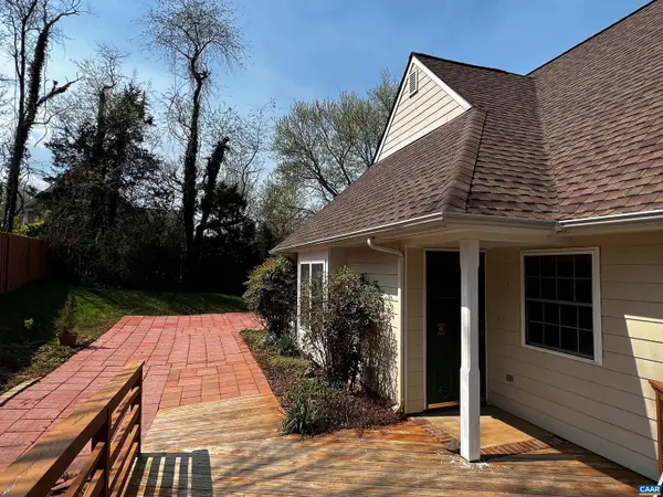 1253 Clover Ridge Pl, CHARLOTTESVILLE, VA 22901