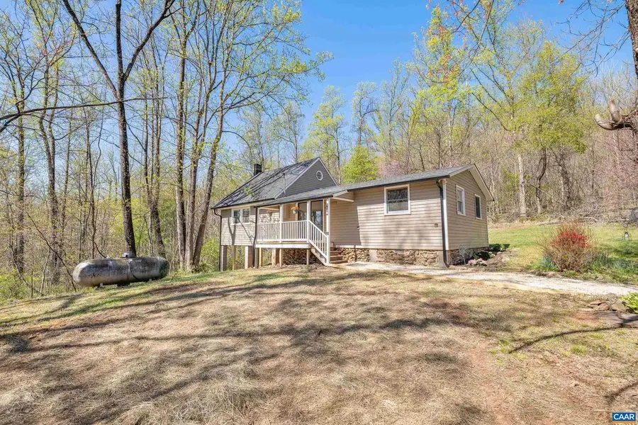 1112 Red Bird Dr, Stanardsville, VA 22973 - #2