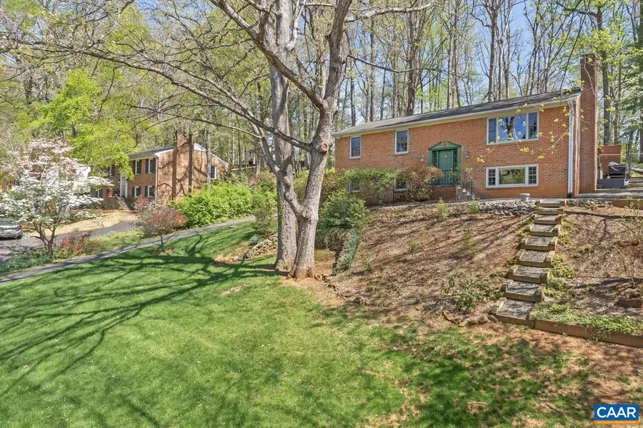 2228 Brandywine Dr, Charlottesville, VA 22901 - #3