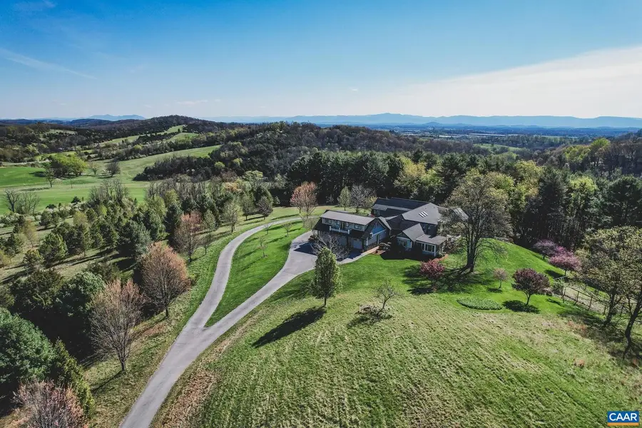 320 Carrsbrook Dr, Staunton, VA 24401 - #3