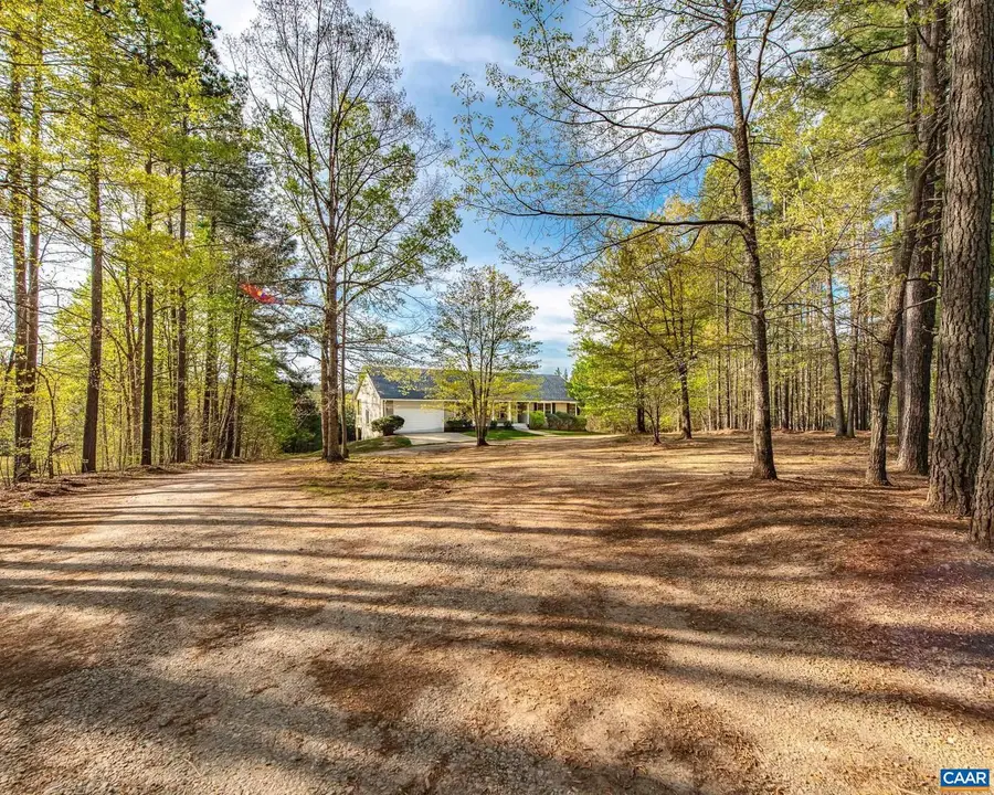 93 Pine Knoll Dr, Rice, VA 23966 - #2