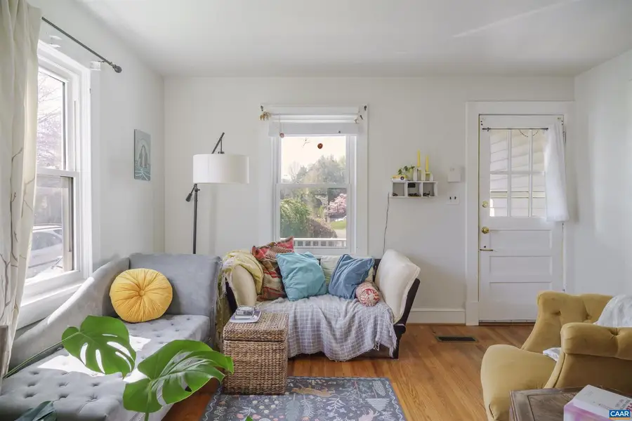 1147 Meriwether St, Charlottesville, VA 22902 - #3