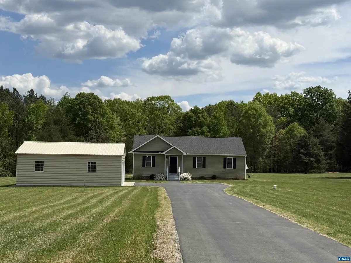 1444 School Bus Rd, Louisa, VA 23093 - #1