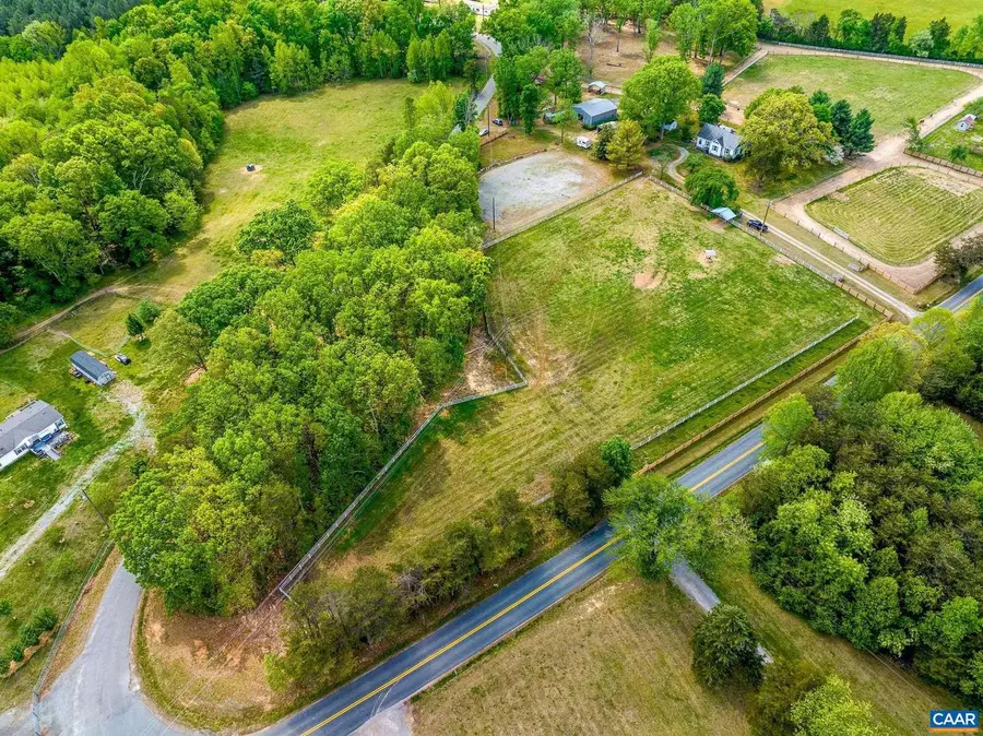 12500 Shannon Hill Rd, Louisa, VA 23093 - #2