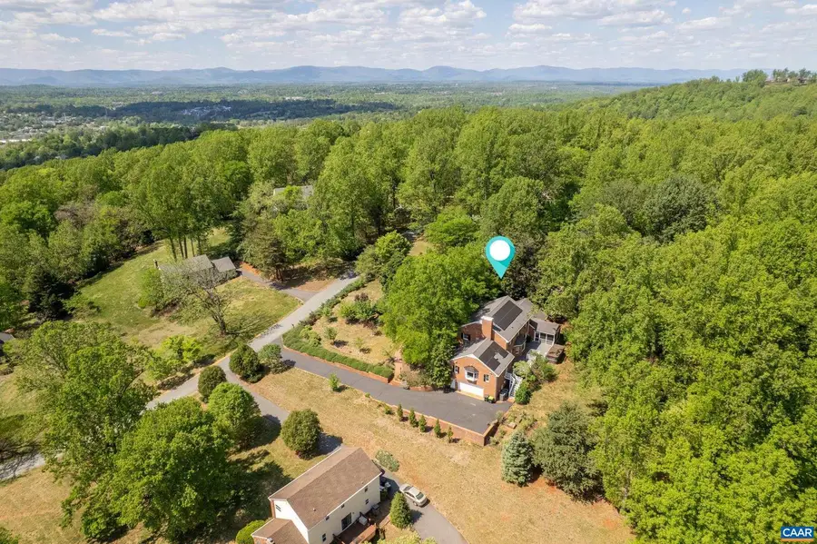 165 Walnut Ln, Charlottesville, VA 22911 - #3