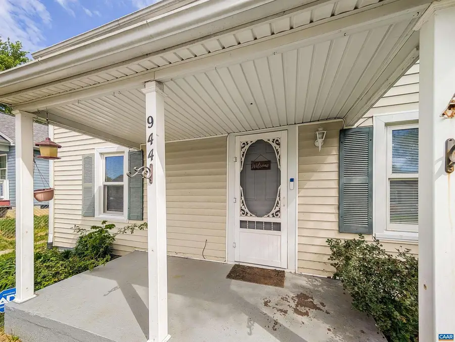 944 N Forest Ave, Waynesboro, VA 22980 - #3