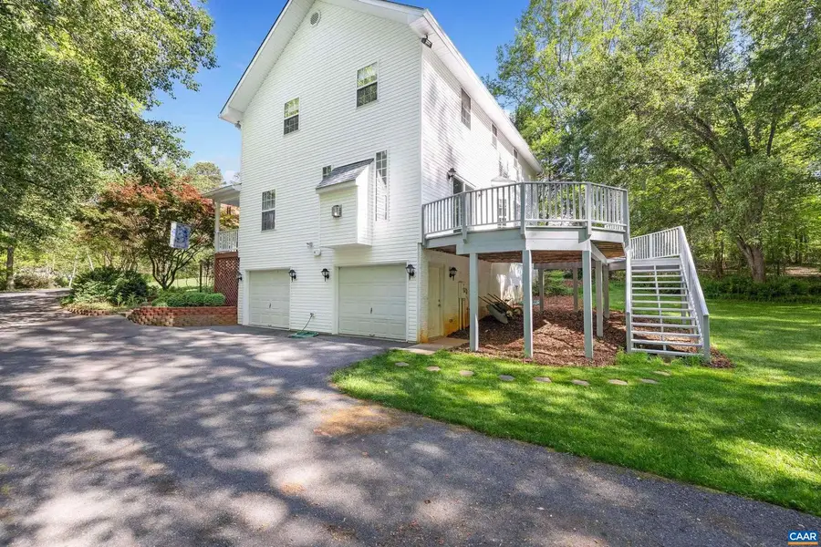 204 W Rosewood Dr, Barboursville, VA 22923 - #3