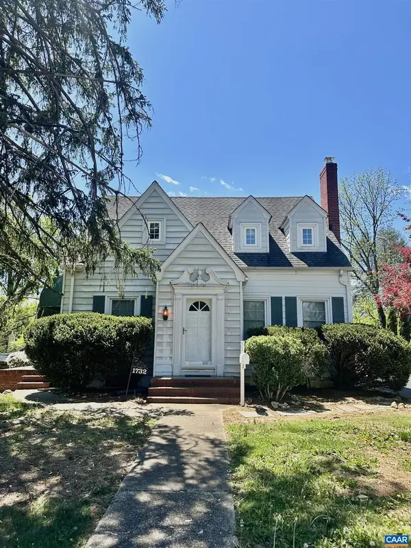 1732 West Main St, WAYNESBORO, VA 22980