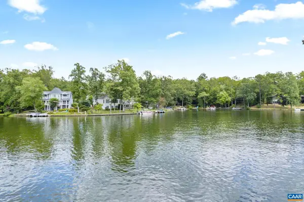 4 Lakeview Cir, PALMYRA, VA 22963