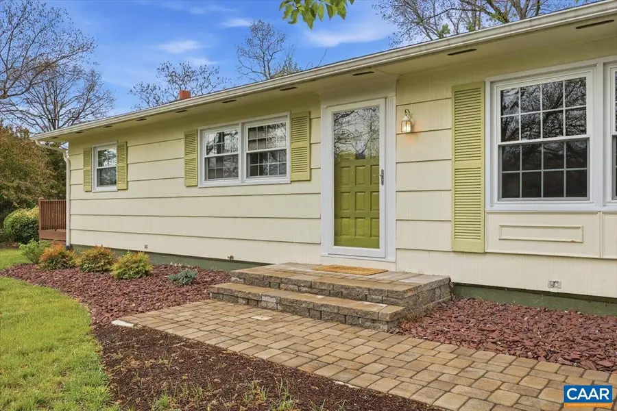 147 Rankin Ln, Stuarts Draft, VA 24477 - #2