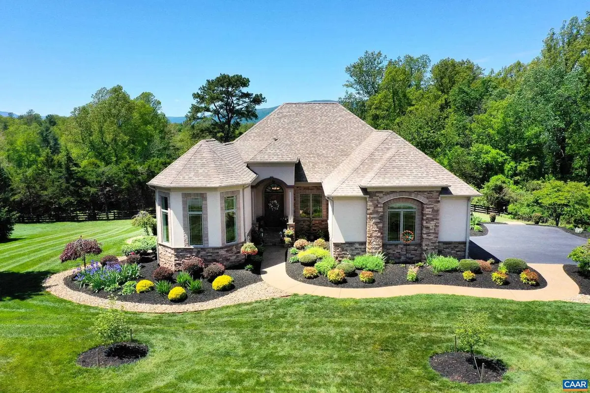 725 Lenox Hill Rd, Charlottesville, VA 22903 - #1