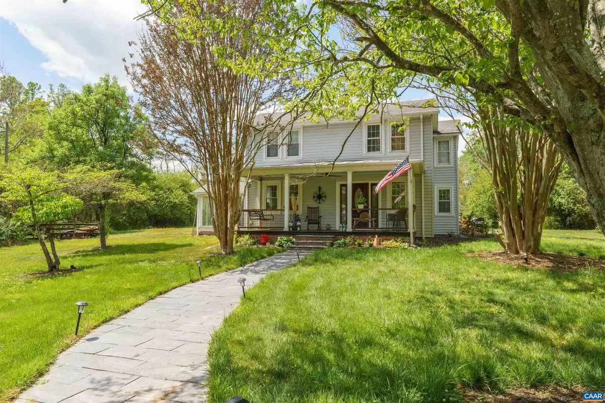 418 James River Rd, Scottsville, VA 24590 - #1