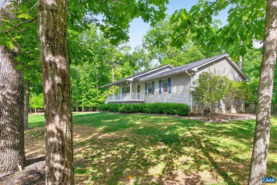 47 Dogleg Rd, Palmyra, VA 22963 - #2
