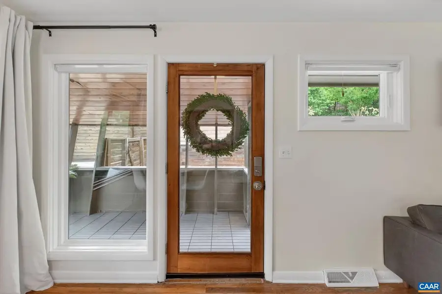 1408 Baker St, Charlottesville, VA 22903 - #3