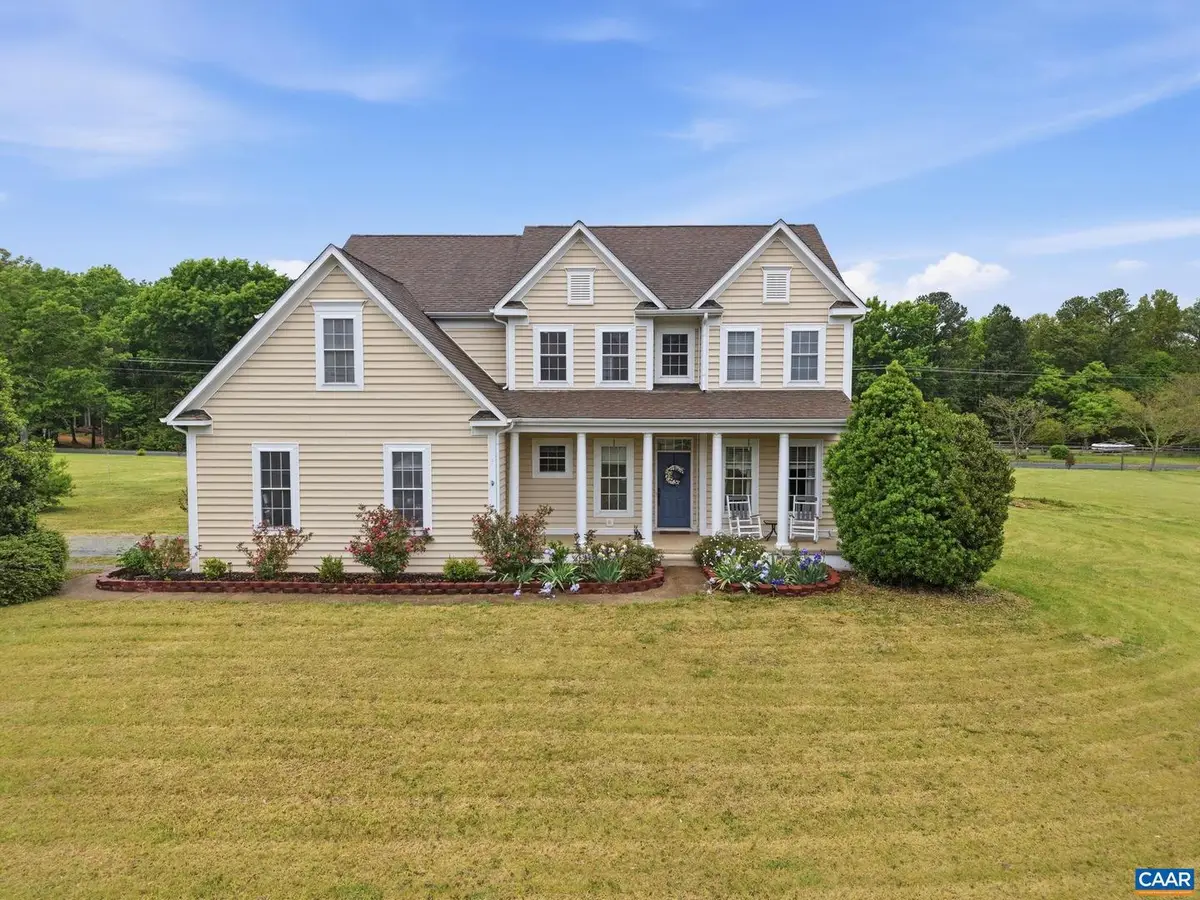 172 Glebe Ln, Scottsville, VA 24590 - #1