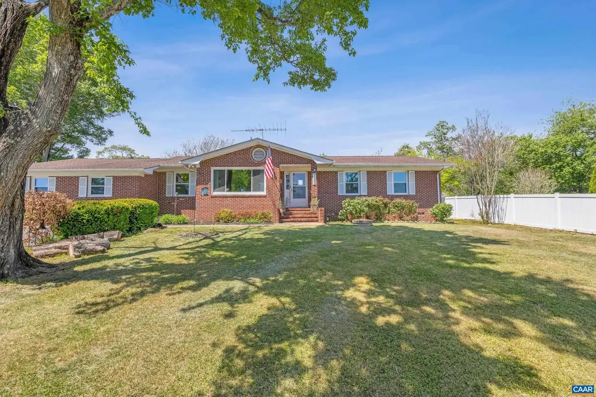 752 Westwood Rd, Stanardsville, VA 22973 - #1