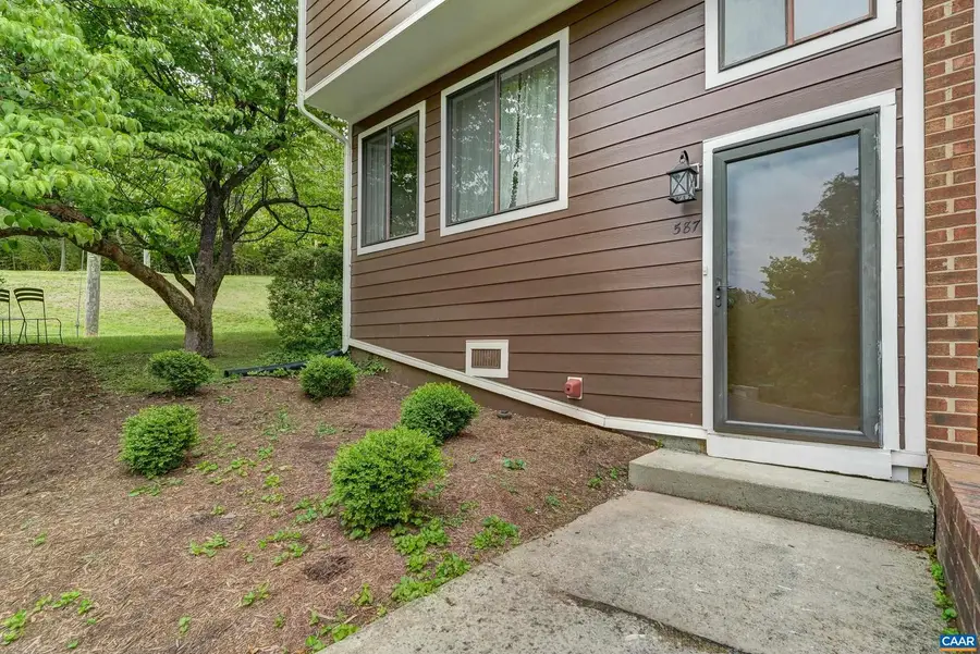 587 Southampton Ct #22901, Charlottesville, VA 22901 - #2