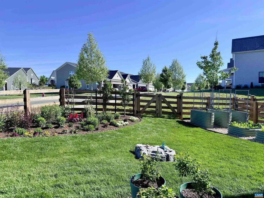 718 Arboleda Dr, Crozet, VA 22932 - #3