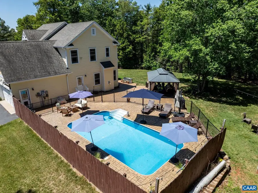 490 Two Rivers Dr, Troy, VA 22974 - #2