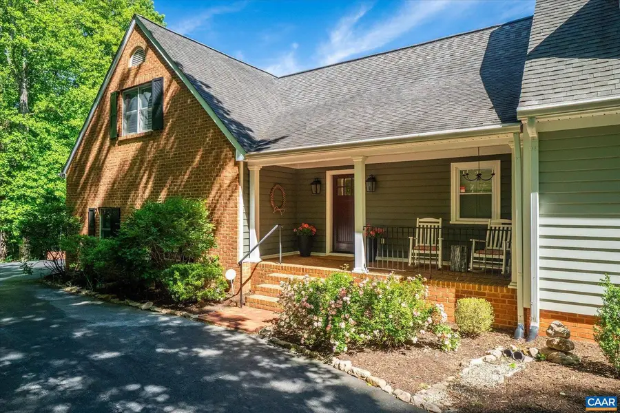 1141 Kingsway Rd, Afton, VA 22920 - #2