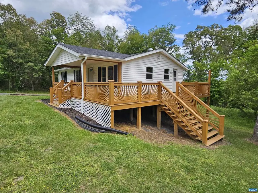5290 Dixie Hill Rd, Buckingham, VA 23921 - #2