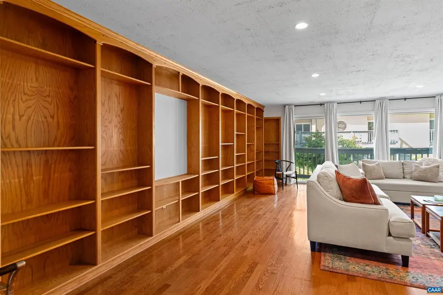 305 Nw 2nd St #a, Charlottesville, VA 22902 - #3