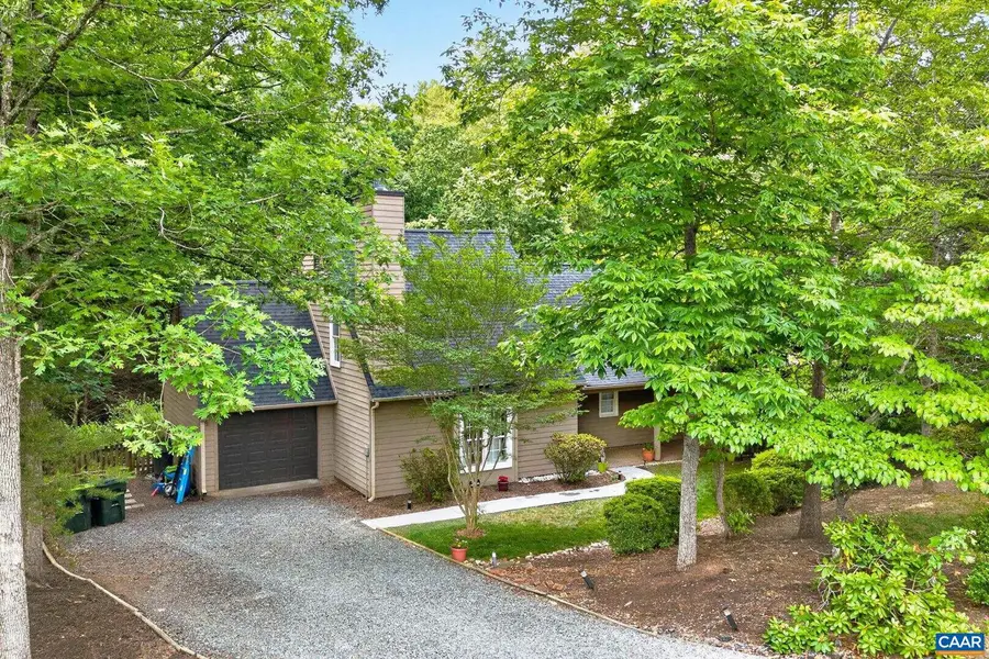 305 Starcrest Rd, Charlottesville, VA 22902 - #3