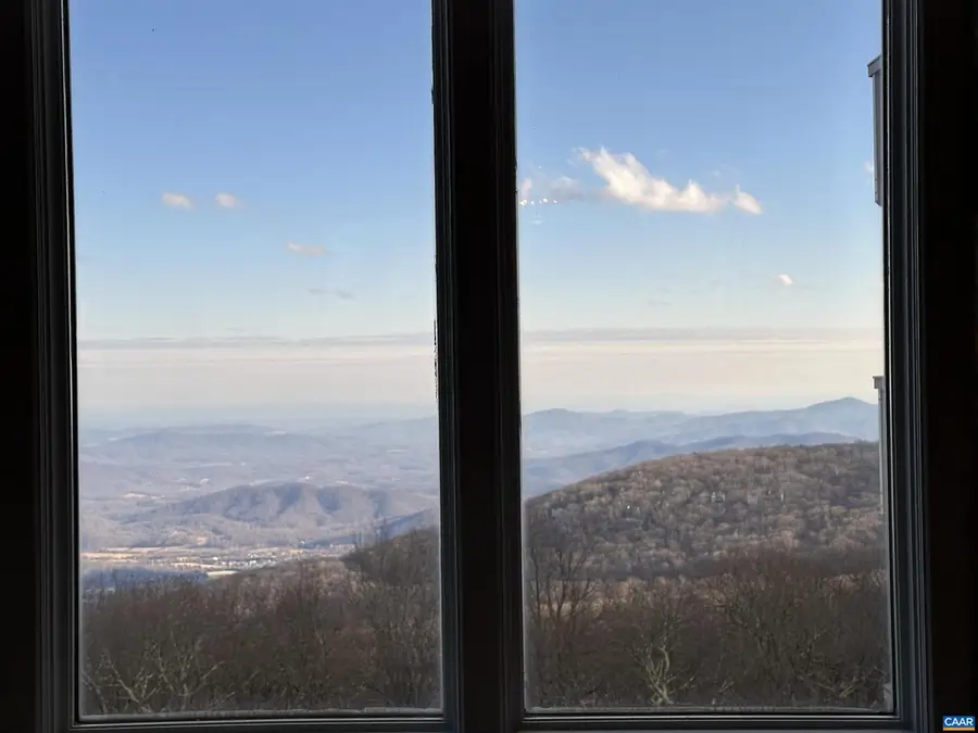 1817 High Ridge Ct Condos, Wintergreen Resort, VA 22967 - #3
