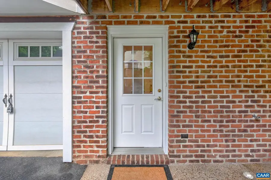 115 Old Fifth Cir, Charlottesville, VA 22903 - #2