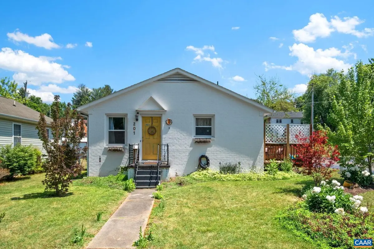 201 Park Blvd, Staunton, VA 24401 - #1
