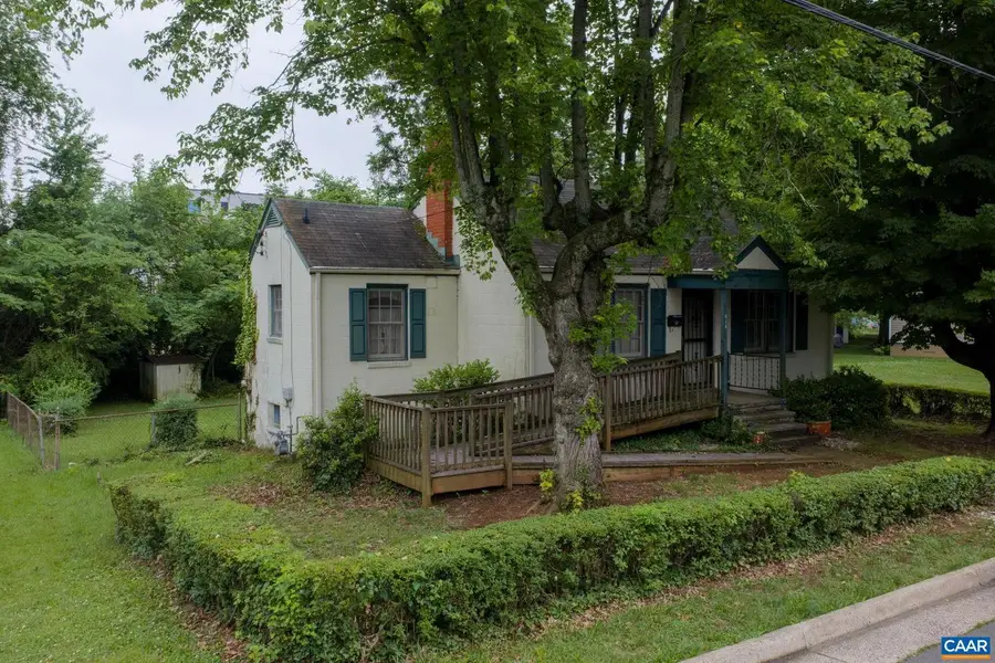 414 Nw 10 1/2 St, Charlottesville, VA 22903 - #3