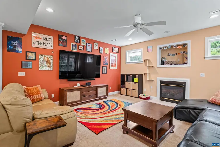560 Rolling Valley Ct, Charlottesville, VA 22902 - #3