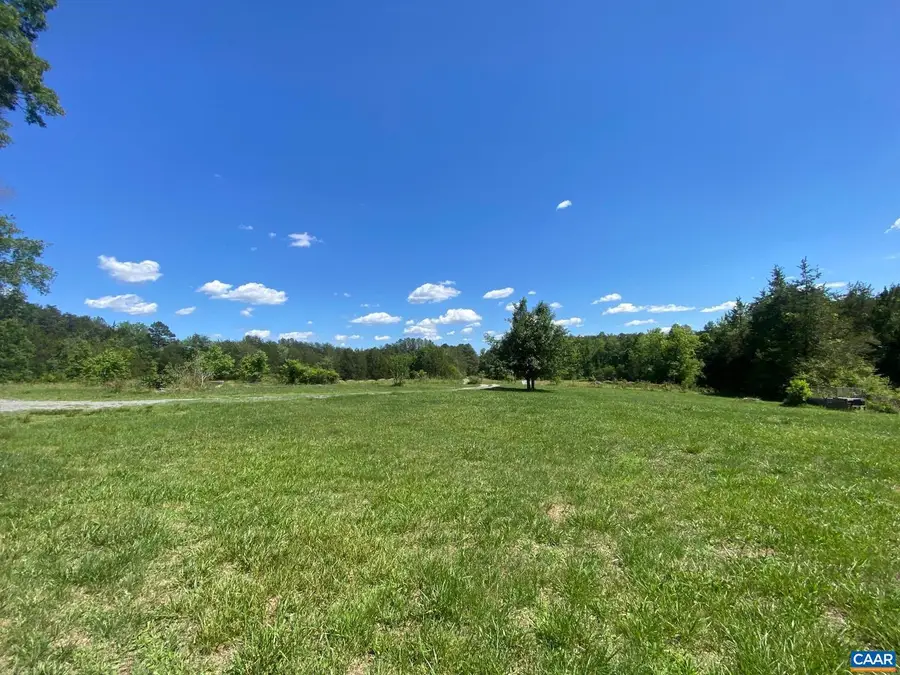 3984 Presidents Rd, Scottsville, VA 24590 - #2