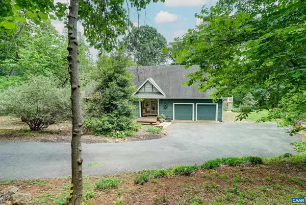 136 Hooded Warbler Ln, NELLYSFORD, VA 22958