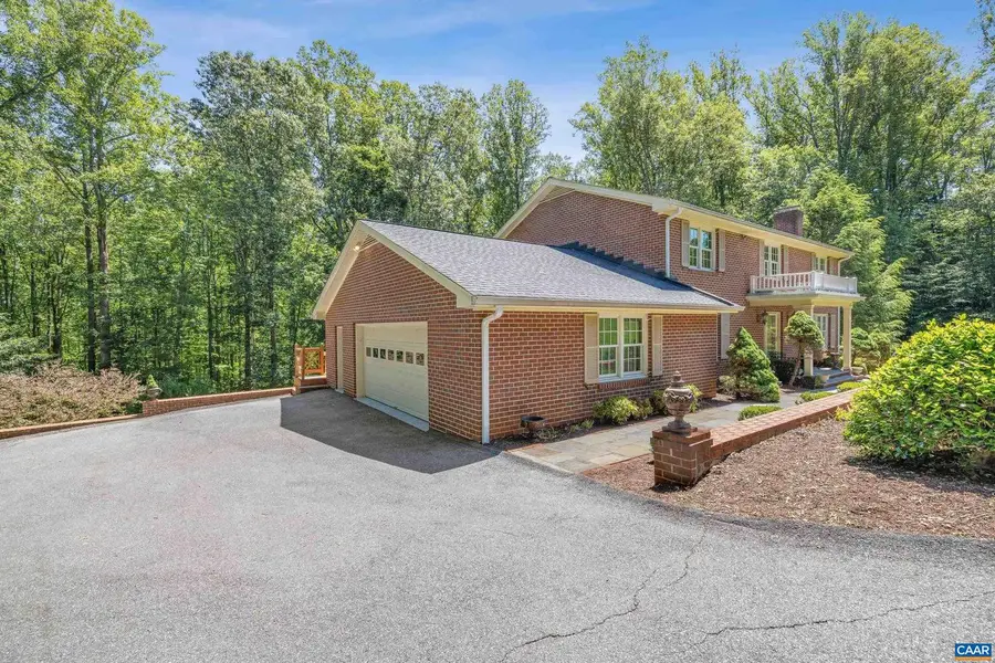 985 Tanglewood Rd, Charlottesville, VA 22901 - #3