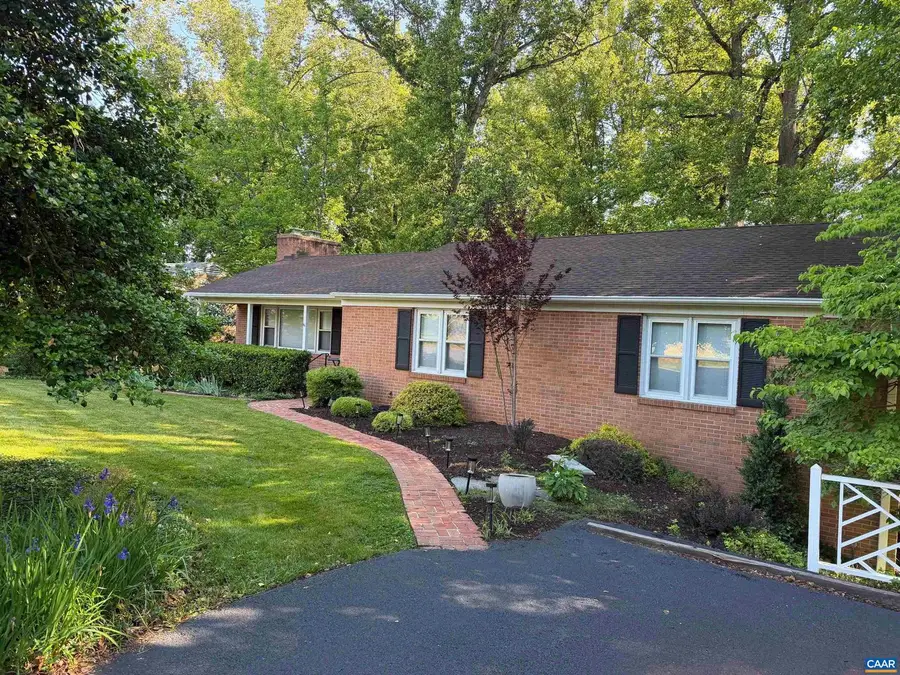 1709 Essex Rd, Charlottesville, VA 22901 - #3