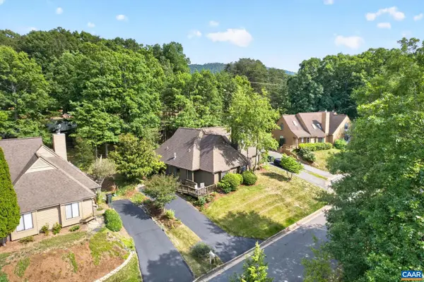 43 Creekside Cir, CHARLOTTESVILLE, VA 22902